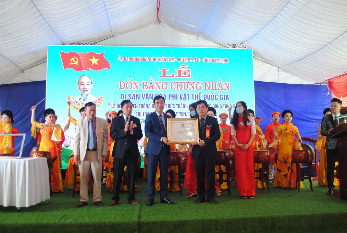 “Lễ hội truyền thống đền thờ đức thánh nghề đúc đồng Tống Xá” đã được công nhận là Di sản văn hóa phi vật thể quốc gia.