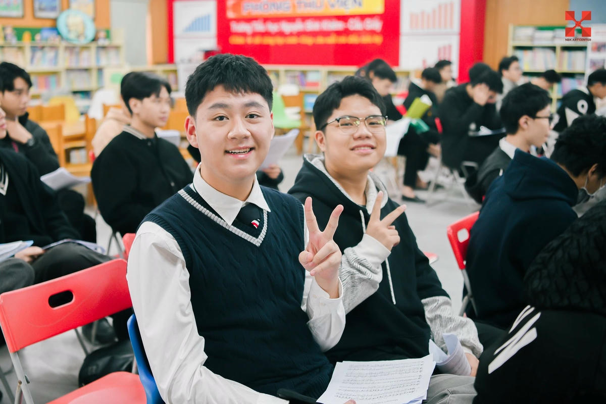 hoc-sinh-truong-lien-cap-nguyen-binh-khiem-ha-noi.jpg