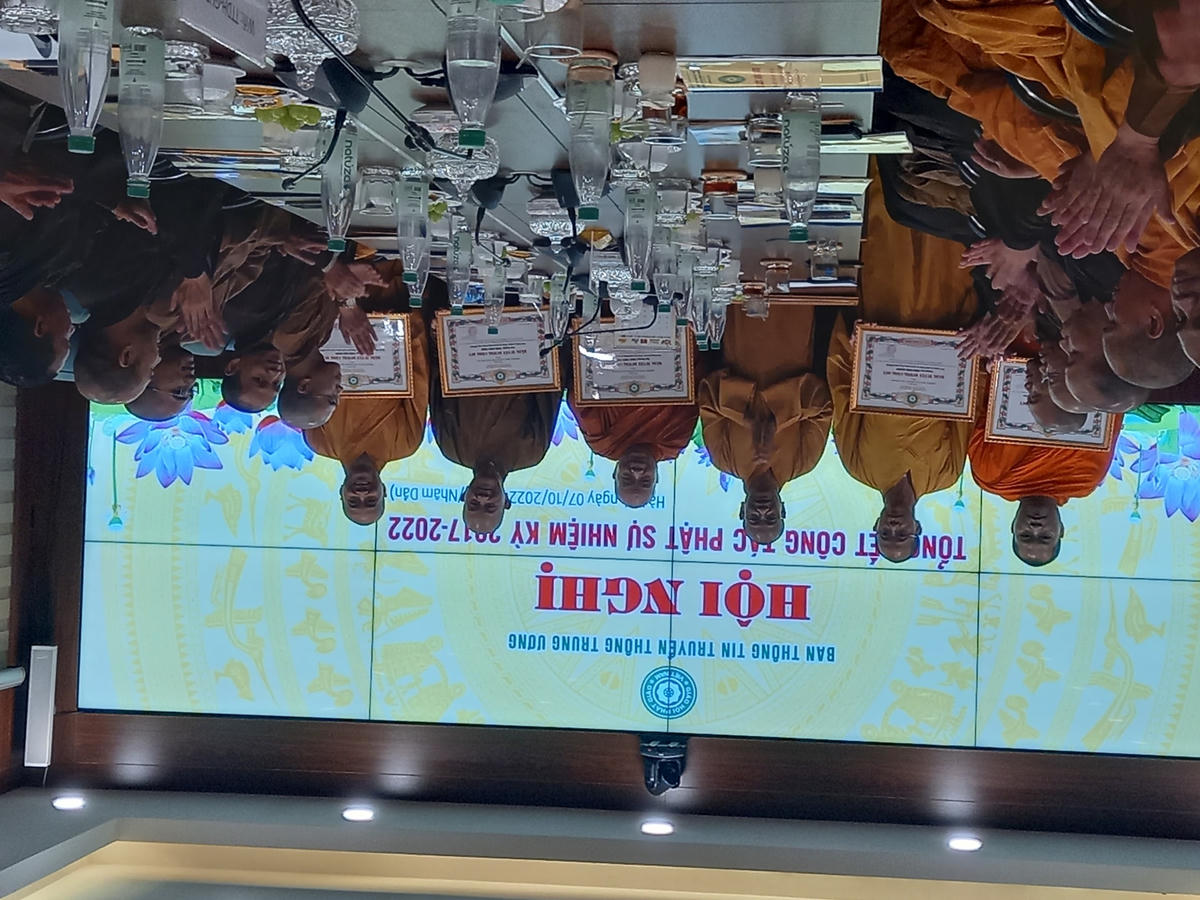 Các tập thể và cá nhân được nhận bằng khen của Ban Trị sự Giáo hội Phật giáo Việt Nam vì có nhiều đóng góp cho công tác Phật sự.