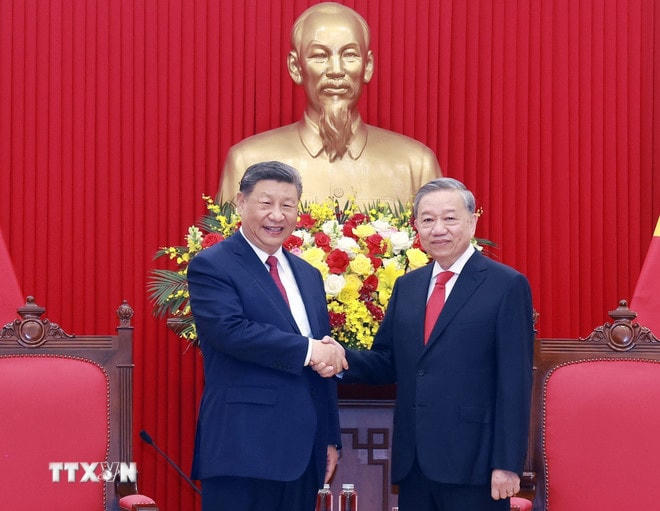 Tổng Bí thư Tô Lâm gặp hẹp Tổng Bí thư, Chủ tịch nước Trung Quốc Tập Cận Bình. (Ảnh: Thống Nhất/TTXVN) ttxvn-tong-bi-thu-vietnam-trung-quoc-gap-hep-3.jpg