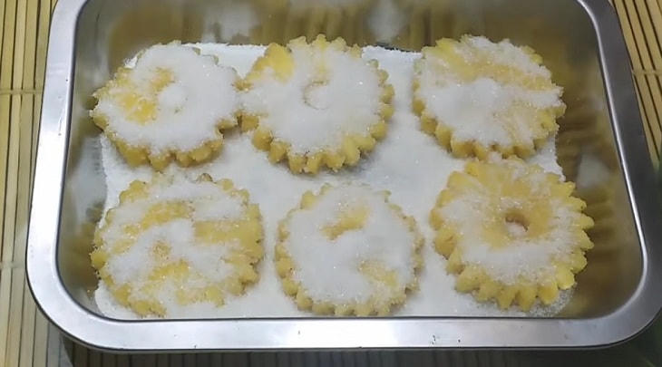 Phơi thơm và ngâm thơm với đường.