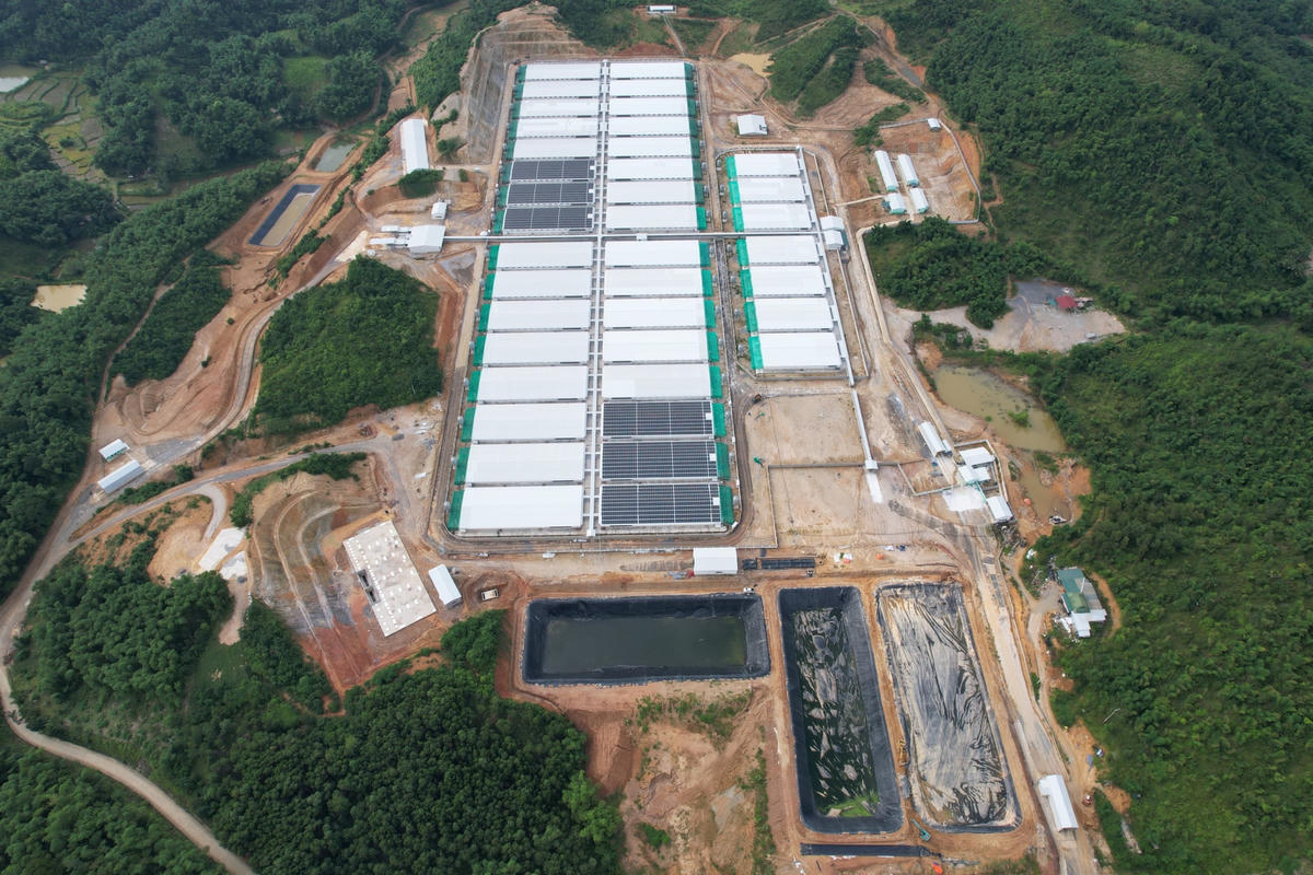 Lãnh đạo UBND huyện Lang Chánh khẳng định, hiện tại, quan điểm của địa phương là không tiếp nhận các dự án đầu tư nuôi lợn, vàng mã...