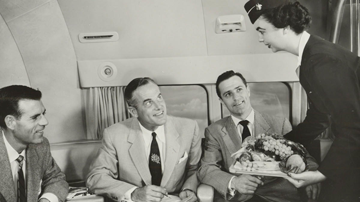 Các chuyến bay quốc tế là thế giới của con người khi Douglas CD-7 được giới thiệu vào năm 1953. Ảnh: CNN.