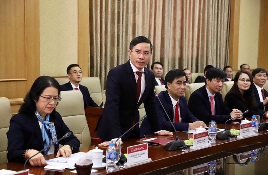 Đồng chí Phạm Đức Ấn, Bí thư Đảng ủy, Chủ tịch HĐTV Agribank phát biểu tại buổi lễ