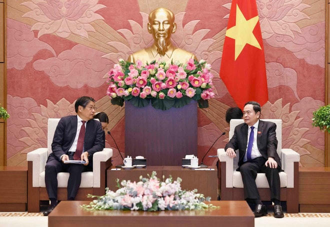 Chiều 9/10/2024, tại Nhà Quốc hội, Chủ tịch Quốc hội Trần Thanh Mẫn tiếp Đại sứ Nhật Bản tại Việt Nam Ito Naoki. (Ảnh: Doãn Tấn/TTXVN) vna-potal-chu-tich-quoc-hoi-tran-thanh-man-tiep-dai-su-nhat-ban-tai-viet-nam-ito-naoki-7642182.jpg