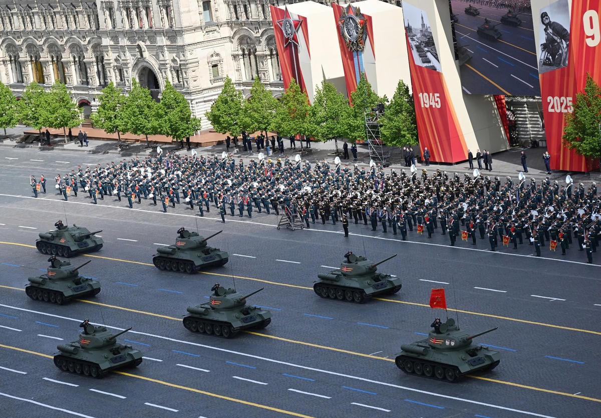 [Ảnh] Sức mạnh quân sự Nga phô diễn tại lễ duyệt binh mừng 80 năm Chiến thắng phát-xít ảnh 3