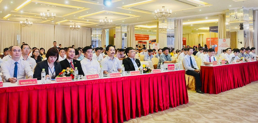 Các đại biểu dự Hội nghị.