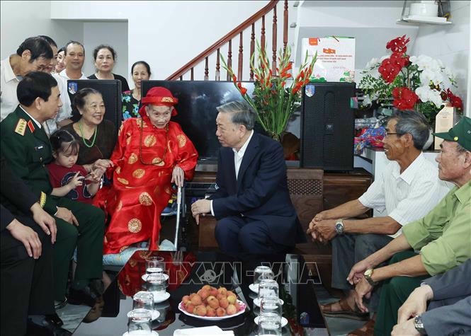 Kỷ niệm trọng thể 110 năm Ngày sinh Tổng Bí thư Nguyễn Văn Linh- Ảnh 5.