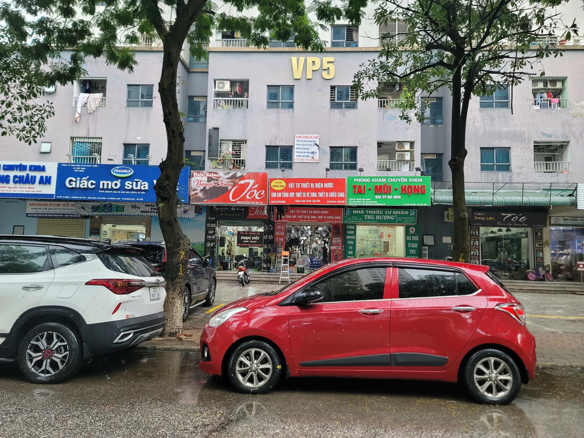 Dự án VP5 Linh Đàm cũng tăng chiều cao từ 29 lên 33 tầng, xây tăng số lượng căn hộ từ 216 lên 805 căn.