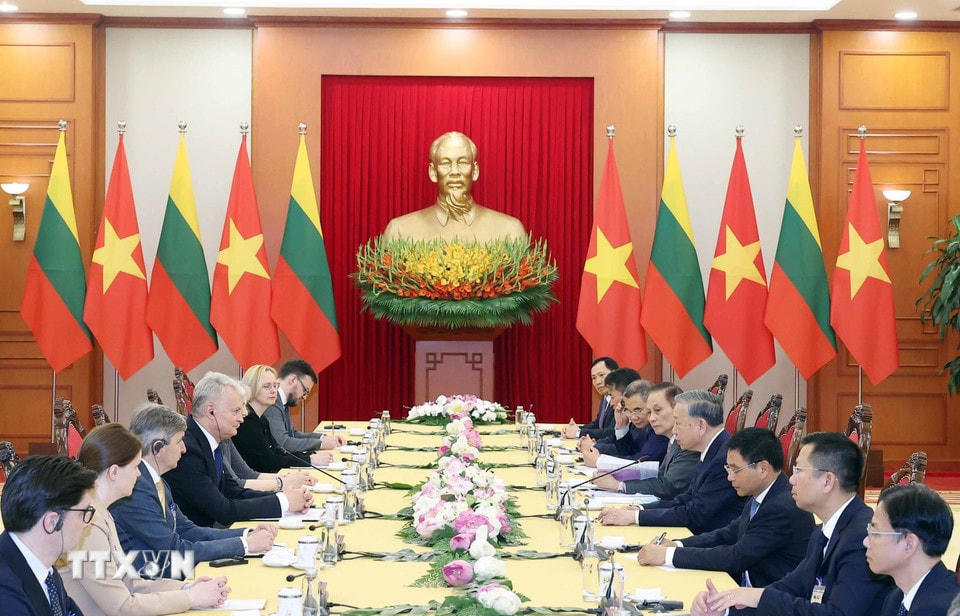 Tổng Bí thư Tô Lâm hội kiến Tổng thống Cộng hòa Litva Gitanas Nauseda. (Ảnh: Thống Nhất/TTXVN)