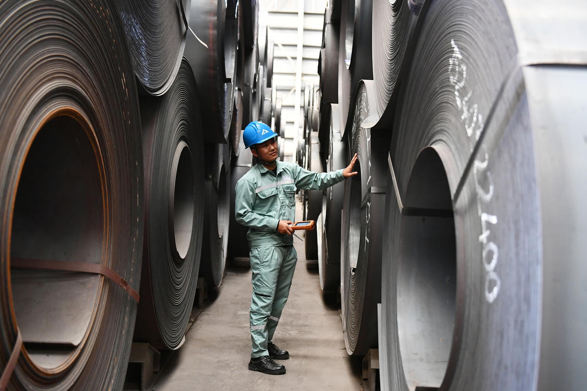 Doanh nghiệp mạnh dạn đầu tư, sản xuấtt. Ảnhh: N.T.