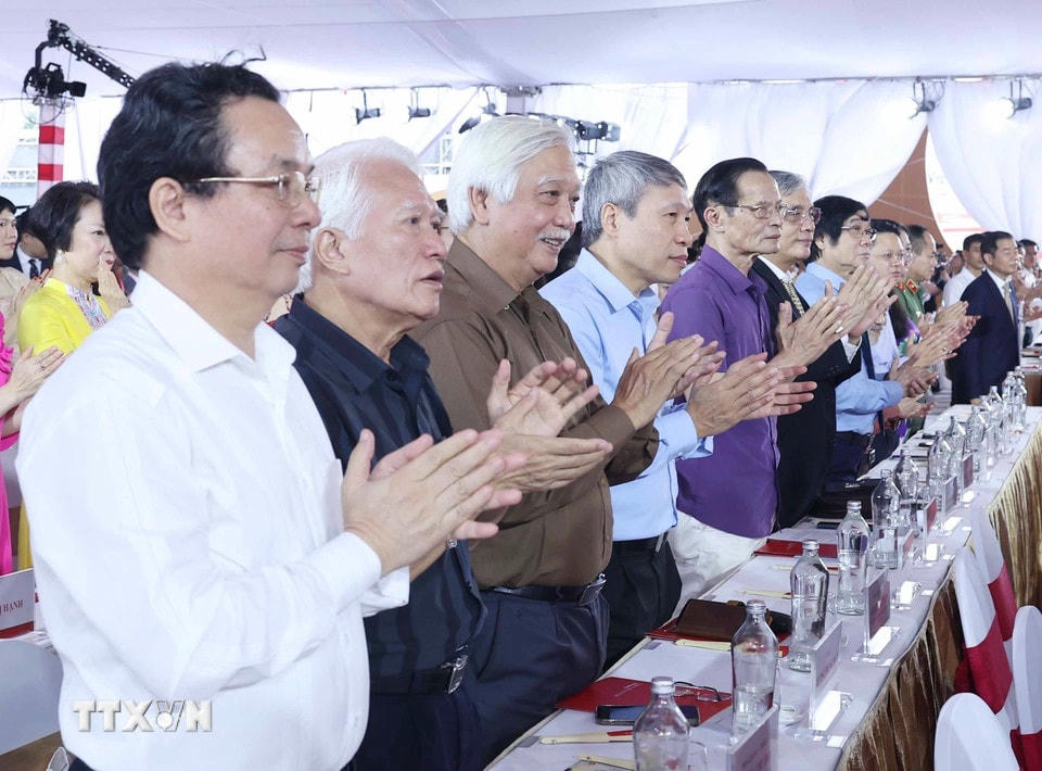 Các đại biểu tham dự tại điểm cầu Trung tâm Triển lãm Việt Nam. (Ảnh: Thống Nhất/TTXVN)