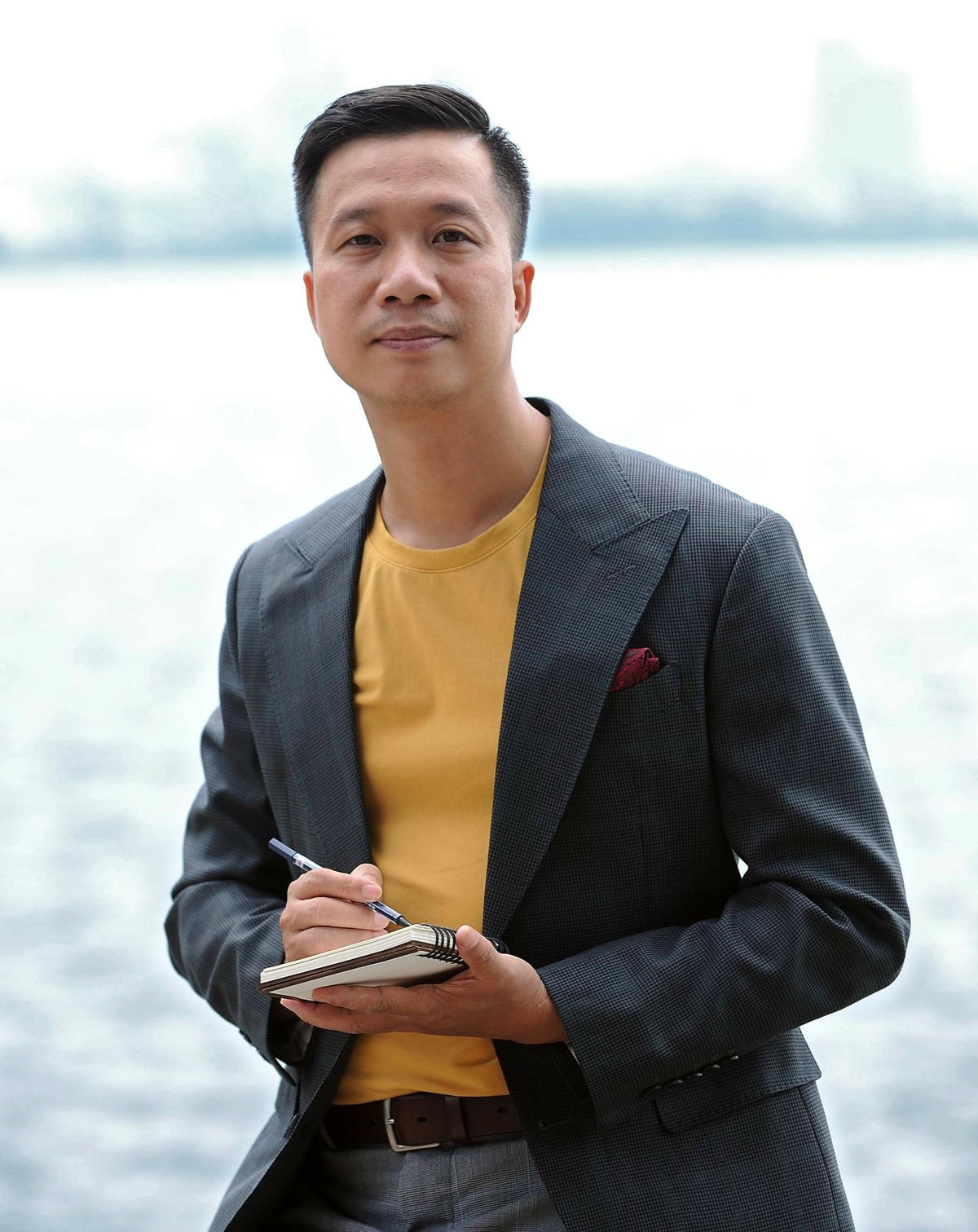 anh 4 bai Y kien, ong Quy