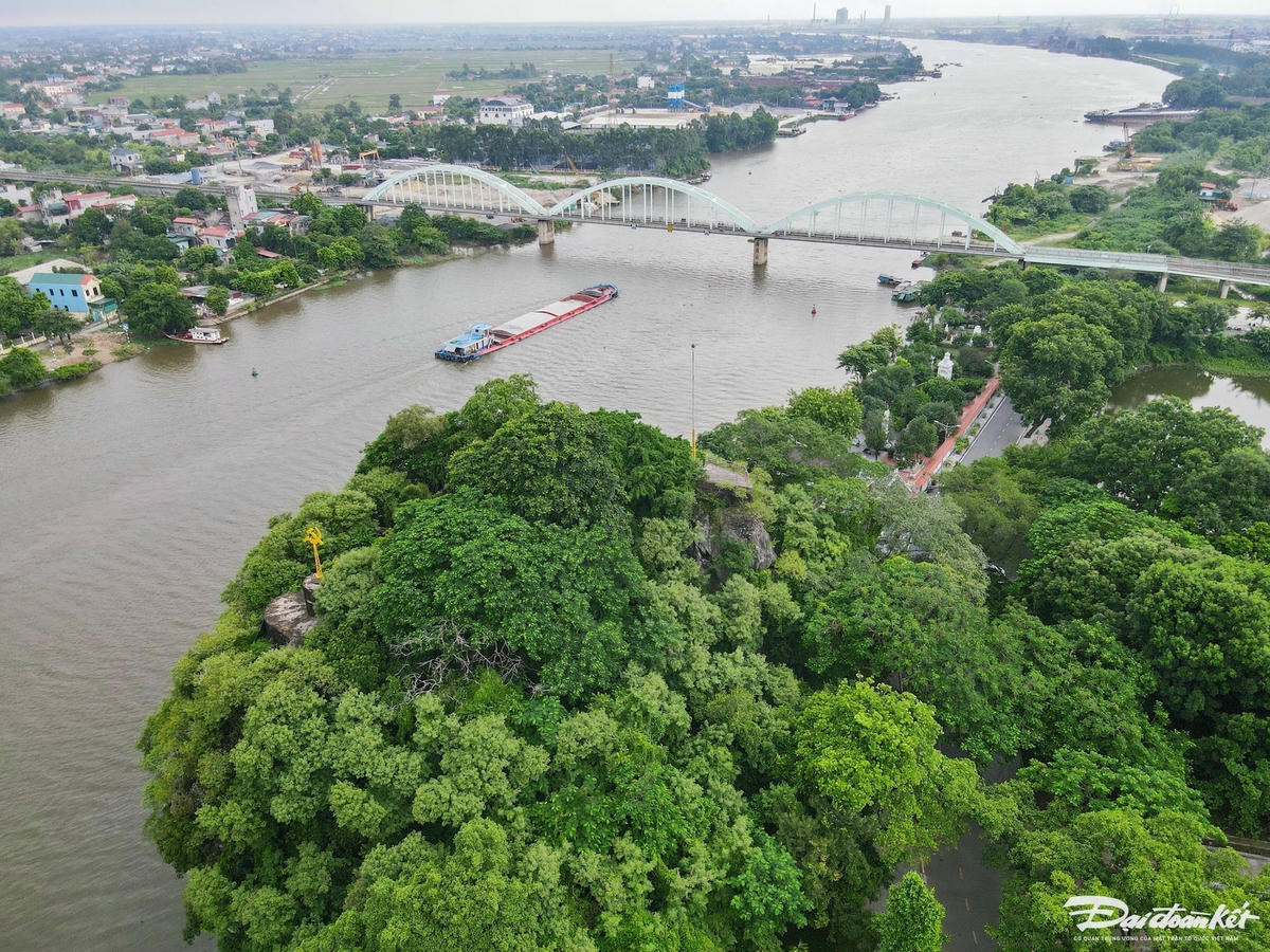 dji_fly_20240812_154522_108_1723644586453_