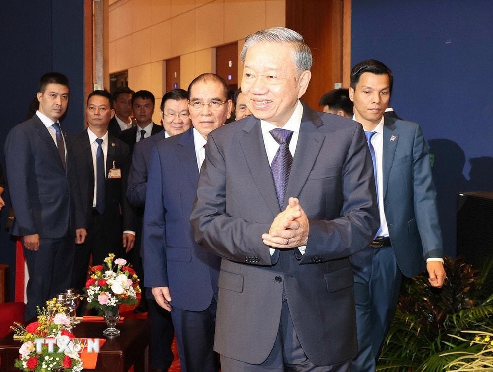 ttxvn_le ky niem 70 nam giai phong thu do (4).jpg