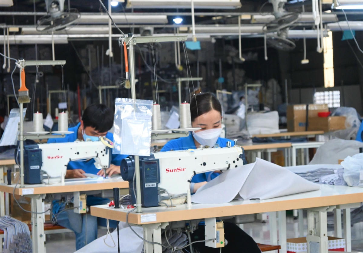 Một số doanh nghiệp trên địa bàn tỉnh Tiền Giang thiếu đơn hàng khiến người lao động bị giảm thu nhập (Ảnh: Thành Nhân).