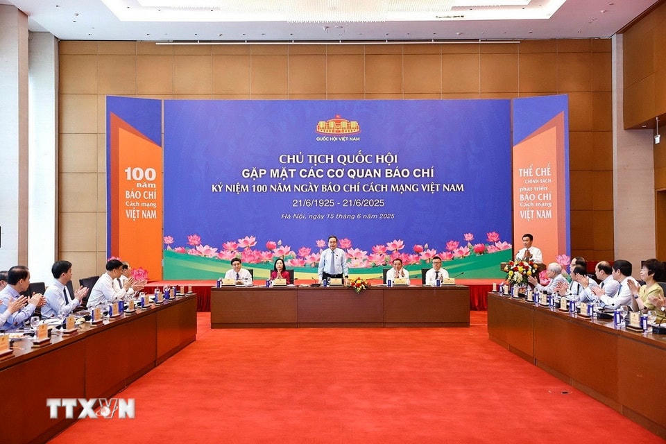 Chủ tịch Quốc hội Trần Thanh Mẫn gặp mặt các cơ quan báo chí. (Ảnh: Doãn Tấn/TTXVN)