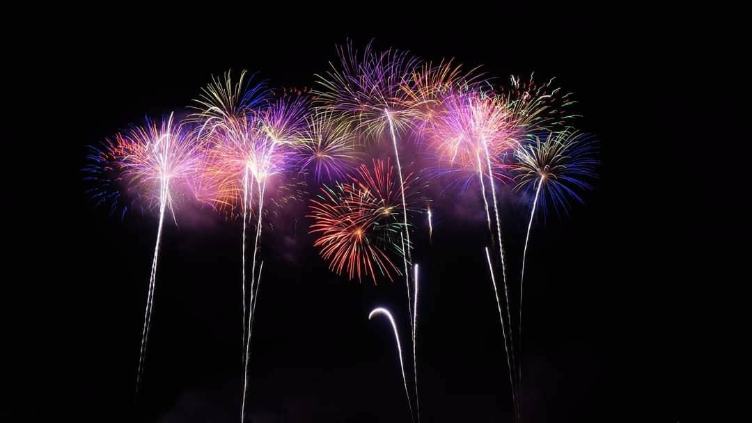 Mãn nhãn với màn bắn pháo hoa.