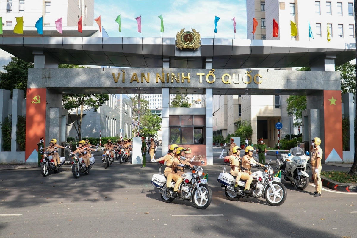 Lực lượng Công an TP HCM xuất quân tấn công, trấn áp các loại tội phạm, đảm bảo an ninh, trật tự dịp Tết Quý Mão 2023.