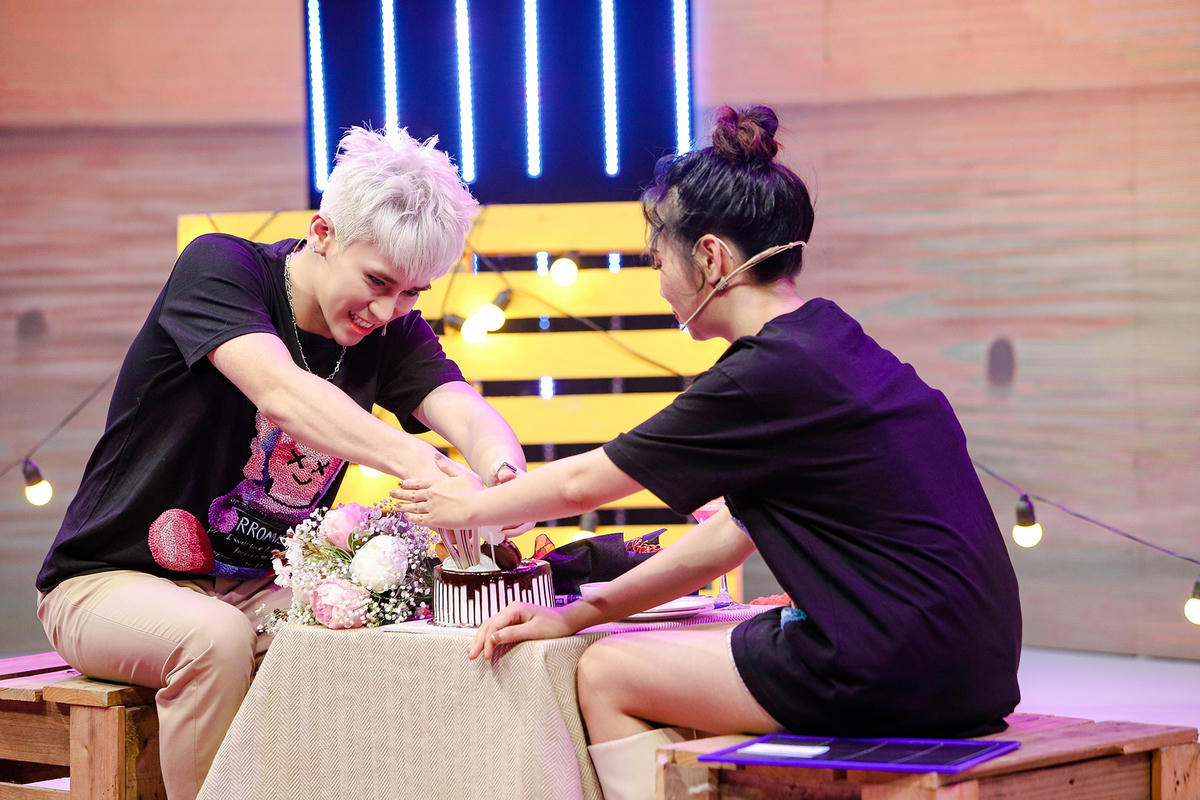 Phương Đông và Chi Nguyễn đã cùng tổ chức sinh nhật trên sân khấu. Ảnh: Perfect Universe.