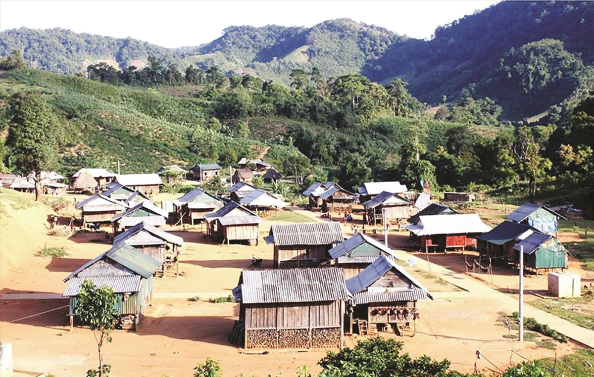 Có đất ở, đất sản xuất, hàng ngàn hộ đồng bào DTTS đã “an cư lạc nghiệp” ổn định cuộc sống.