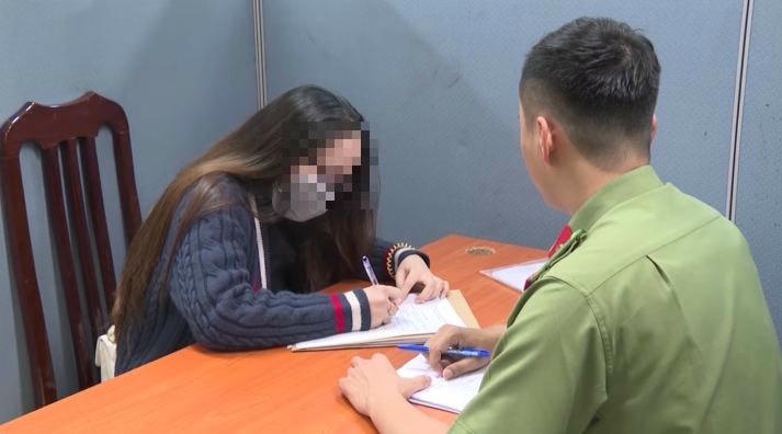 Chuyển hướng cuộc gọi đòi nợ đến đường dây nóng Bộ Công an, cô gái bị xử phạt hành chính.