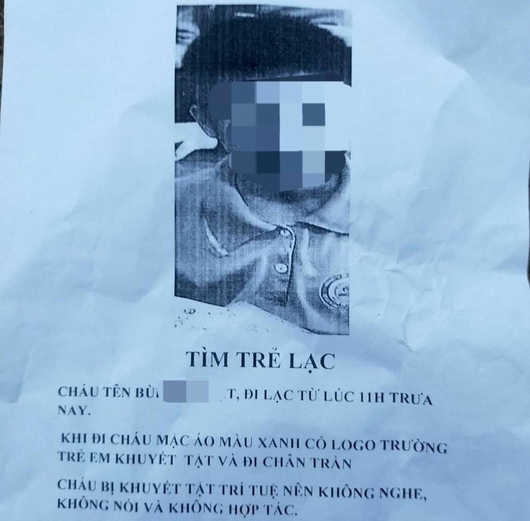 Cháu Đ. đi lạc sau giờ ăn trưa tại trường. Ảnh: MXH.