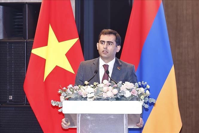 Chủ tịch Quốc hội Trần Thanh Mẫn dự Tọa đàm doanh nghiệp Việt Nam - Armenia- Ảnh 3.