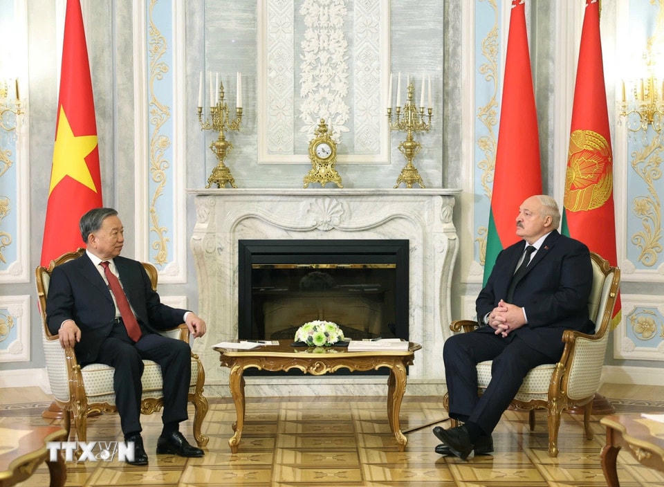 Tổng Bí thư Tô Lâm hội đàm hẹp với Tổng thống Belarus Aleksandr Lukashenko. (Ảnh: Thống Nhất/TTXVN)