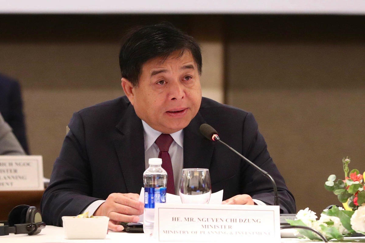 Bộ trưởng Bộ KHĐT Nguyễn Chí Dũng phát biểu tại diễn đàn.