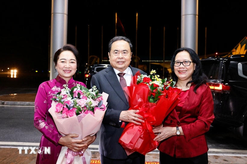 Lễ tiễn Chủ tịch Quốc hội Trần Thanh Mẫn và Phu nhân tại Sân bay Quốc tế Nội Bài, Hà Nội. (Ảnh: Doãn Tấn/TTXVN)