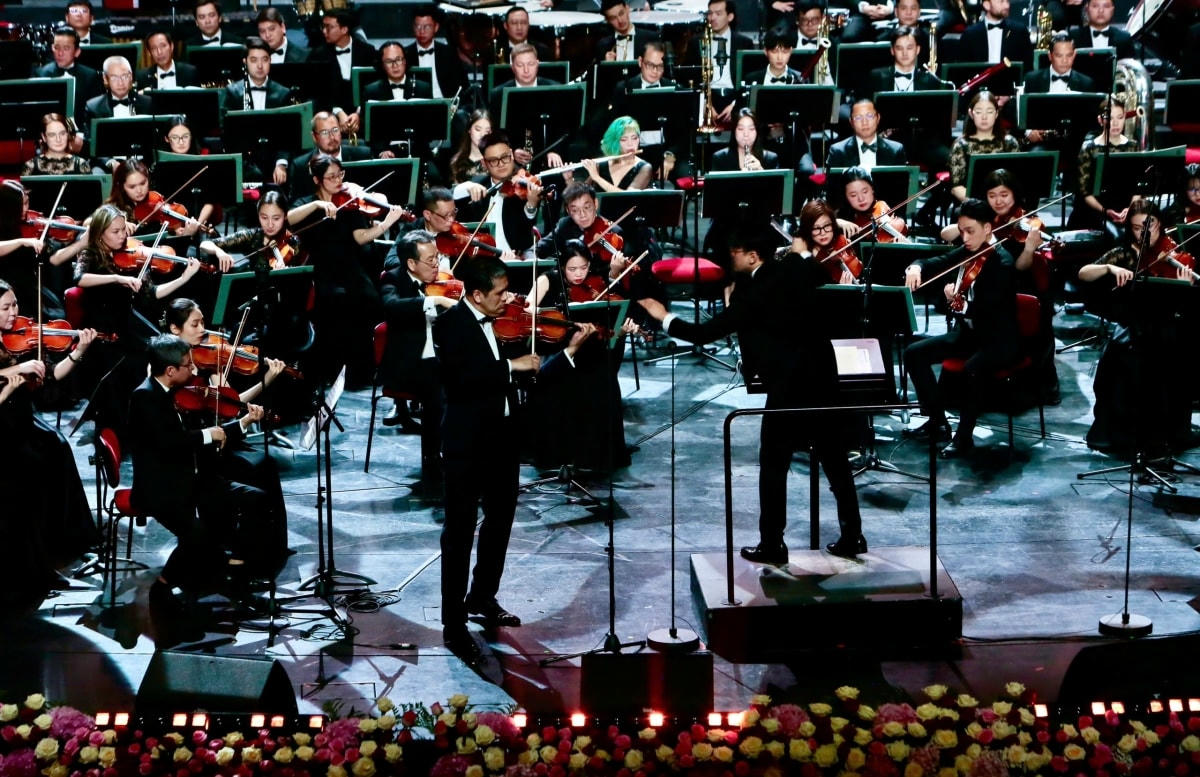 nsnd bui cong duy gay an tuong trong hoa nhac huu nghi viet nam - kazakhstan hinh anh 2