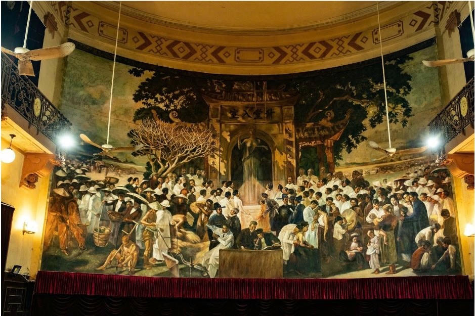 Bức hoạ đặc biệt trong giảng đường Đại học Quốc gia Hà Nội.