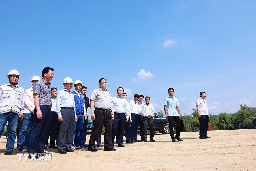 ttxvn_thu tuong kiem tra du an trong diem (1).jpg