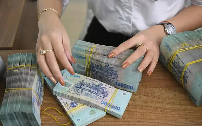 Nhiều chính sách quan trọng về tiền lương, bảo hiểm sẽ có hiệu lực từ tháng 10. Ảnh minh họa