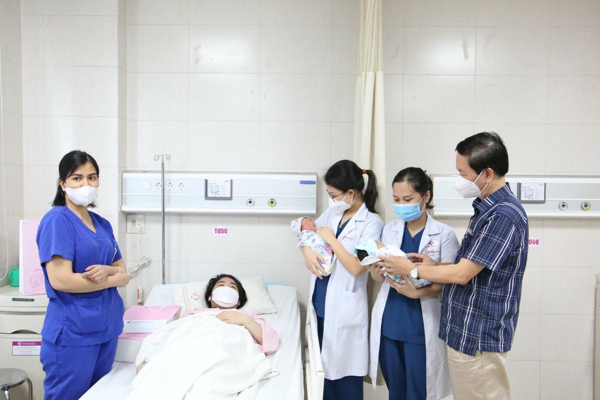 Hai bé chào đời đều khoẻ mạnh.