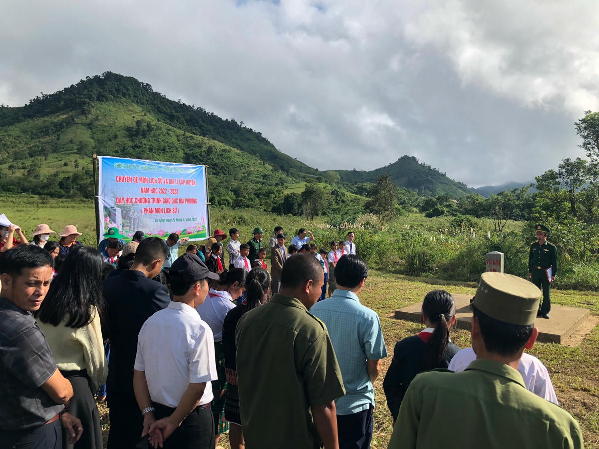 Toàn cảnh chương trình điểm “Tiết học Biên giới” với chủ đề “Giáo dục chủ quyền lãnh thổ - Trải nghiệm cột mốc Biên cương”.