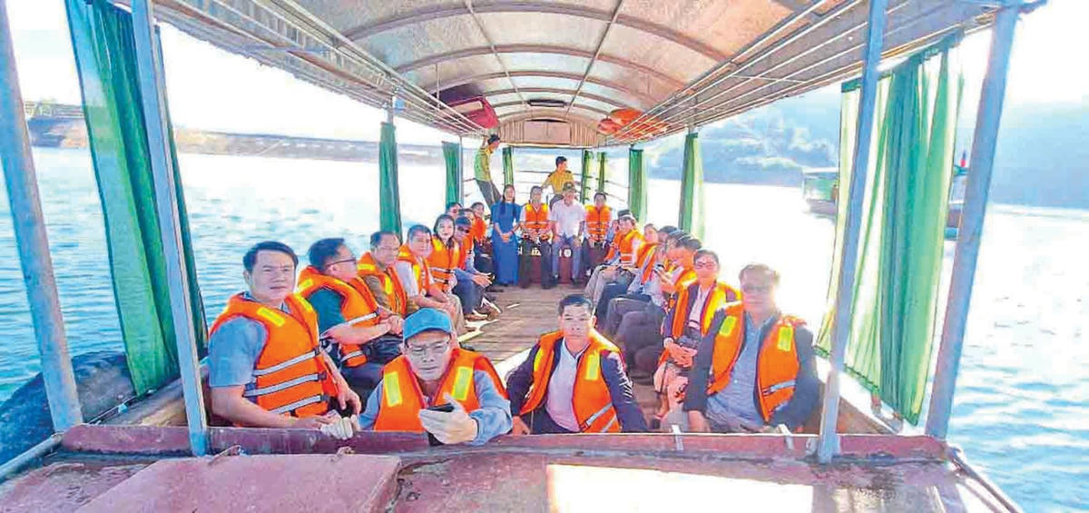 10. Vườn quốc gia Vũ Quang mỗi năm đón hàng nghìn lượt du khách đến tham quan, tìm hiểu hệ sinh thái và khám phá thiên nhiên bằng đường thủy