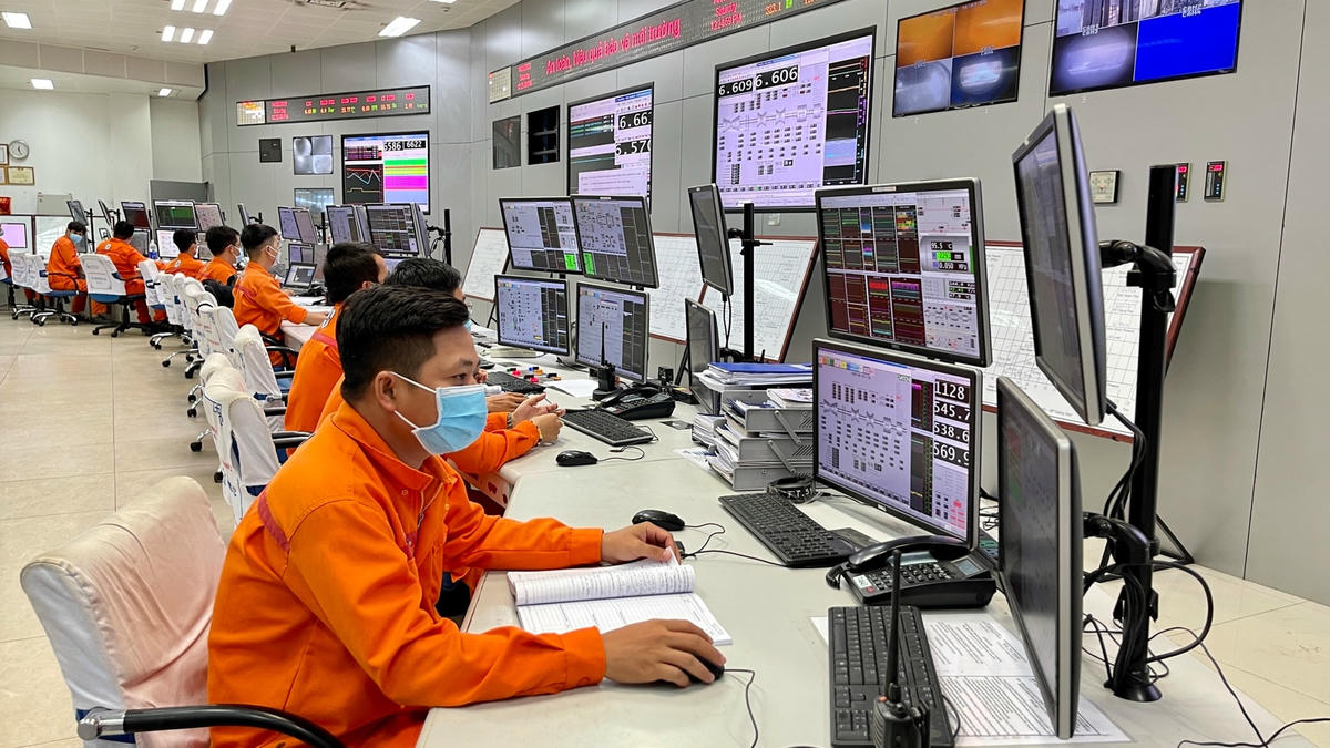 Các chỉ tiêu kinh tế kỹ thuật tiếp tục được kiểm soát tốt, các tổ máy vận hành ổn định, tin cậy.