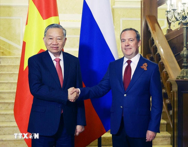 ttxvn-tong-bi-thu-to-lam-hoi-kien-dmitry-medvedev-1.jpg