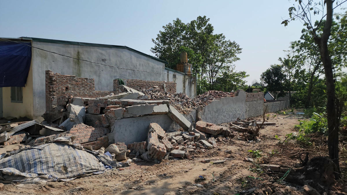 Cùng là xây dựng sai, nhà bị phá dỡ nhà thì không