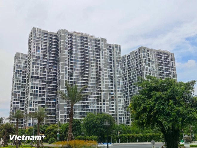 Nhiều người có nhu cầu mua nhà nhưng vẫn chưa thể có cơ hội do nhiều địa phương chưa quan tâm chỉ đạo. (Ảnh: Vietnam+) nha-o-xh.jpg