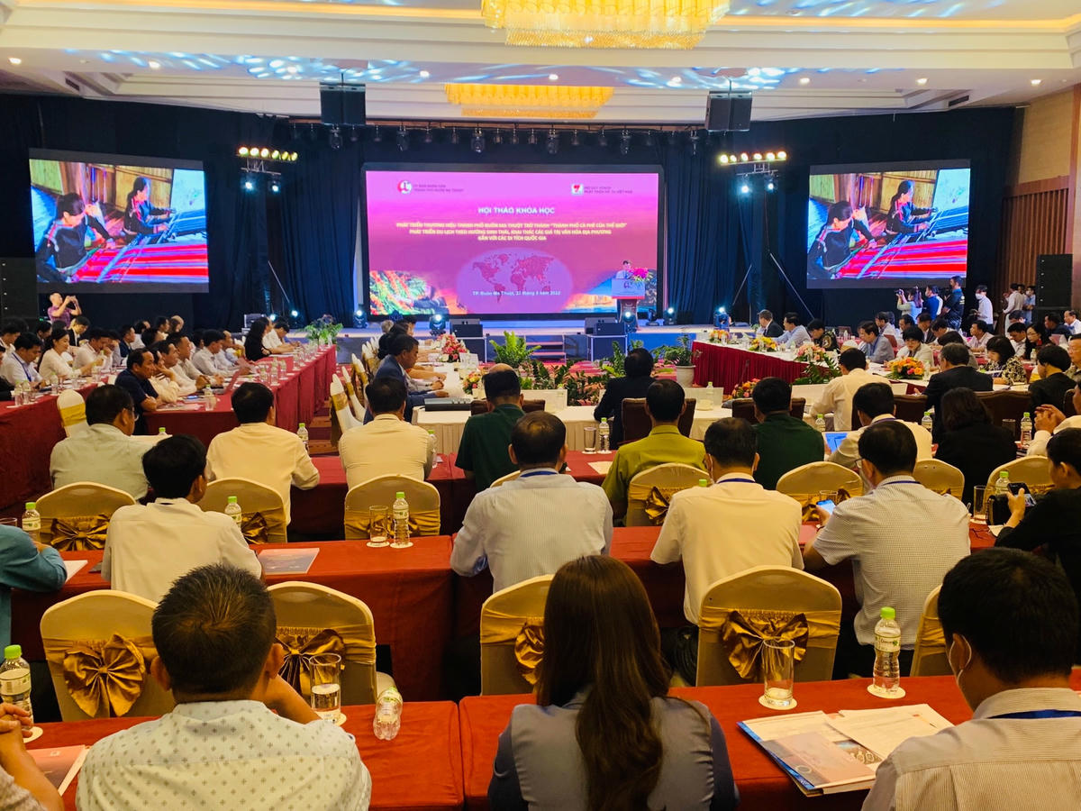 Toàn cảnh hội thảo.