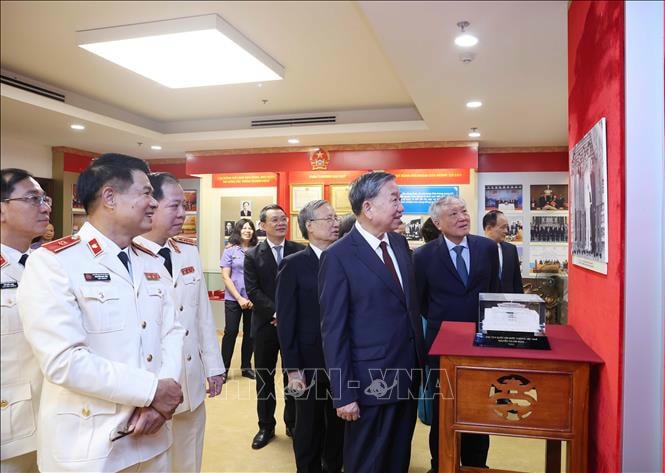 Tổng Bí thư Tô Lâm: Ngành kiểm sát nhân dân góp phần kiến tạo xã hội kỷ cương, công bằng, dân chủ, văn minh- Ảnh 5.
