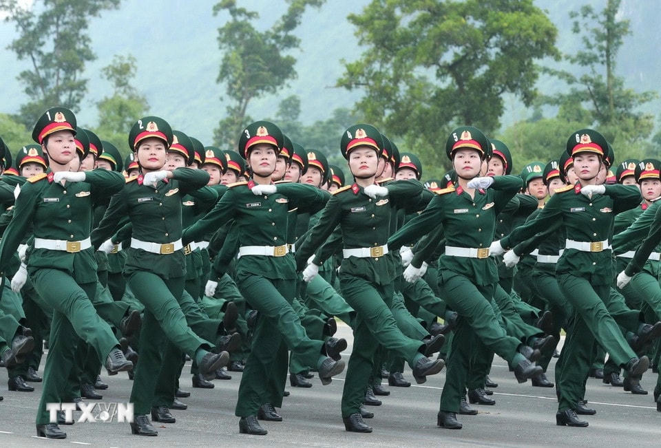 Khối nữ quân y tham gia hợp luyện. (Ảnh: Trọng Đức/TTXVN)