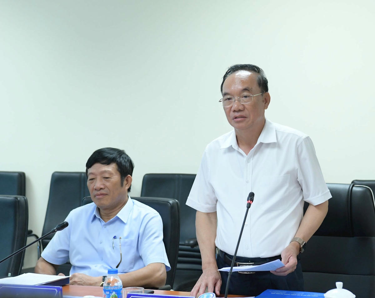 GS,TS. Đoàn Xuân Tiên - Chủ tịch Hội đồng nghiệm thu -  đánh giá cao kết quả nghiên cứu của Ban Đề tài.Ảnh: Nguyễn Ly