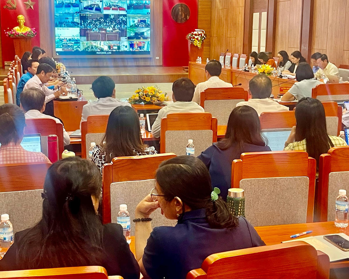 Mặt trận Tổ quốc Việt Nam tỉnh Khánh Hòa đã tổ chức Hội nghị trực tiếp và trực tuyến giao ban Công tác Mặt trận tháng 72025 với Ủy ban Mặt trận Tổ quốc Việt Nam các xã phường (ảnh Thùy Trang)