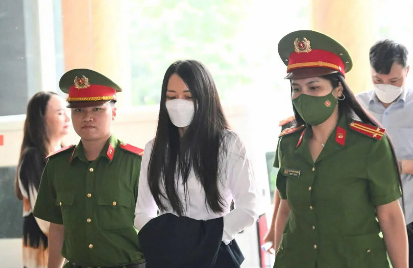 Cựu Chủ tịch Trịnh Văn Quyết nhận mức án 7 năm tù ddk