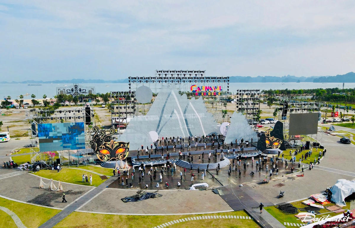 Chương trình Carnaval Hạ Long 2025 với chủ đề “Kết nối di sản, tiên phong tỏa sáng” sẽ diễn ra tại Quảng trường Sun Carnival (phường Bãi Cháy, TP Hạ Long) vào tối ngày 1/5 tới. Ảnh: Ngọc Anh.