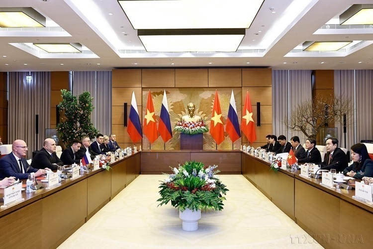 Chủ tịch Quốc hội Trần Thanh Mẫn hội kiến Thủ tướng Liên bang Nga Mikhail Vladimirovich Mishustin thăm chính thức Việt Nam (Hà Nội, 14/1/2025). (Ảnh: Doãn Tấn/TTXVN)